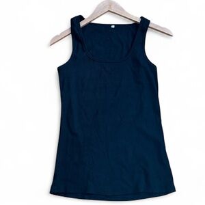 Black Ribbed Women's Tank never worn